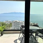 Panorama 303 Sea View アパート
