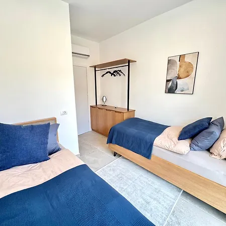 Panorama 303 Sea View *