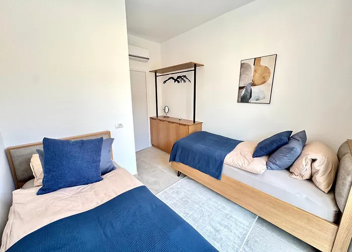 Panorama 303 Sea View *